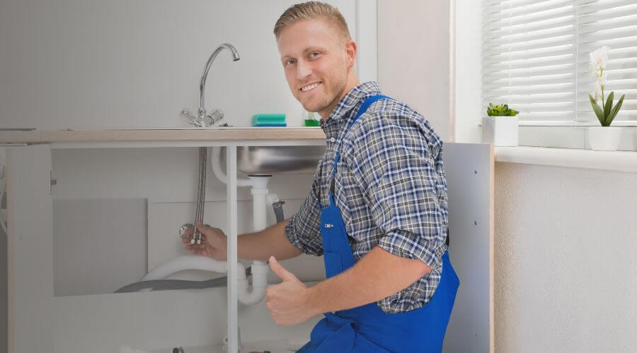 Expert burst pipe repair services in Munday, TX